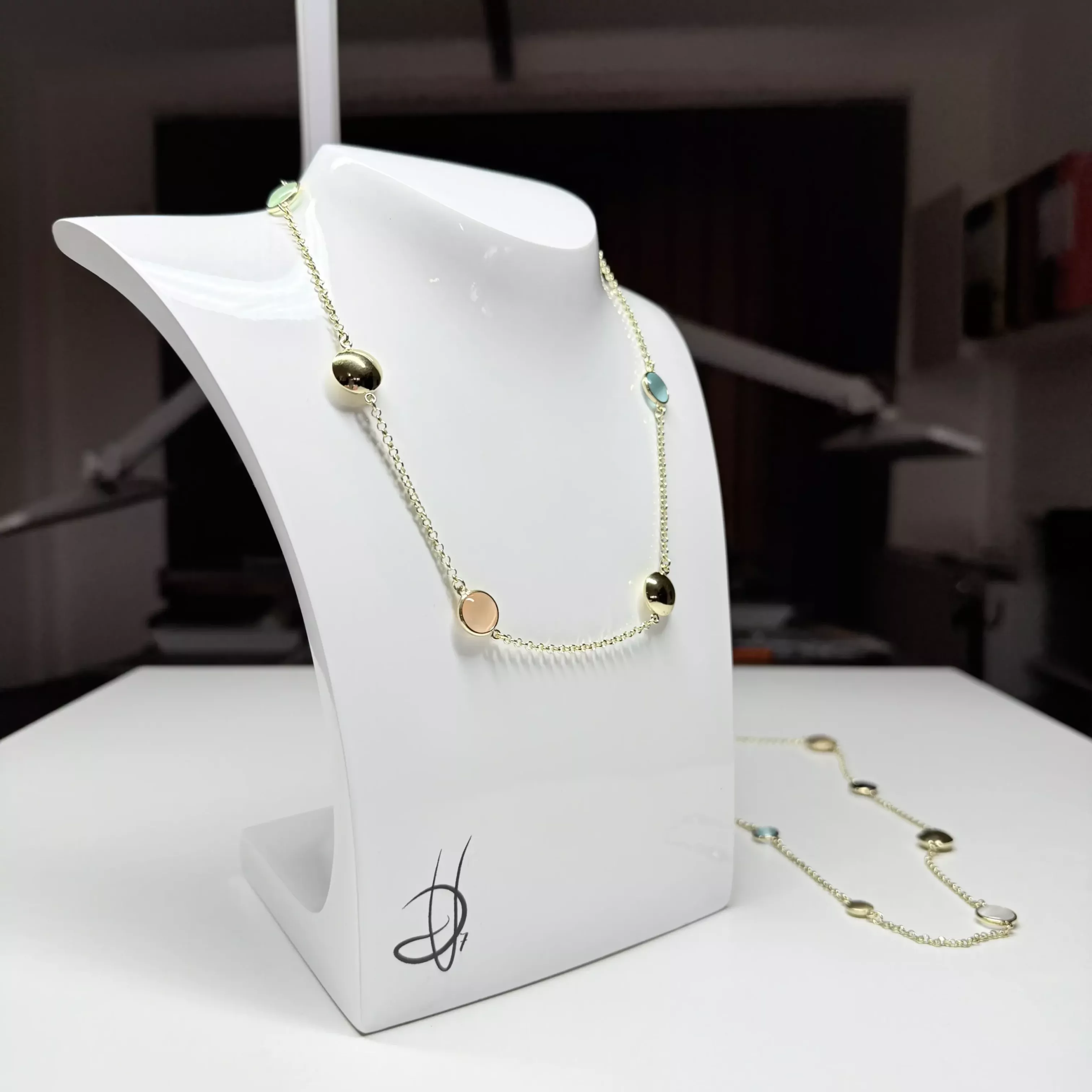 Collana giro dorata - Linea Base Caramella2