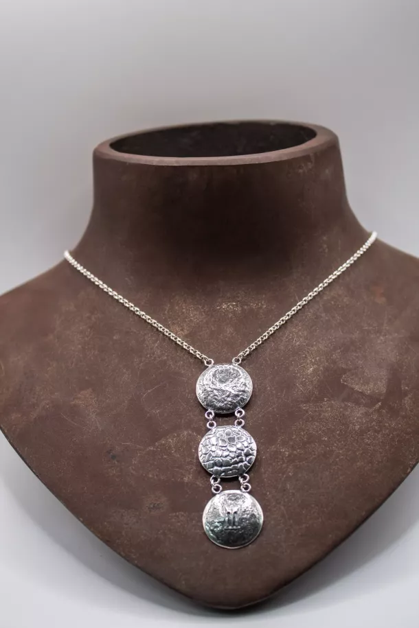 Collana Pendente con Tripode 2